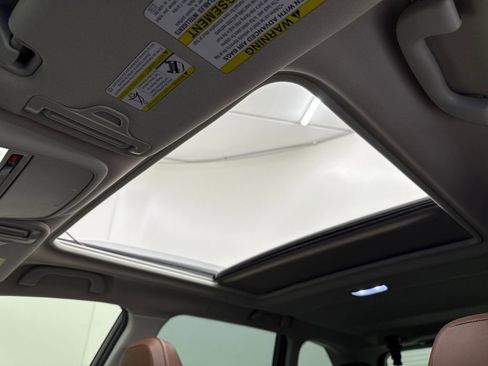 Used 2022 Subaru Forester Touring w/ Popular Package #2 image 22