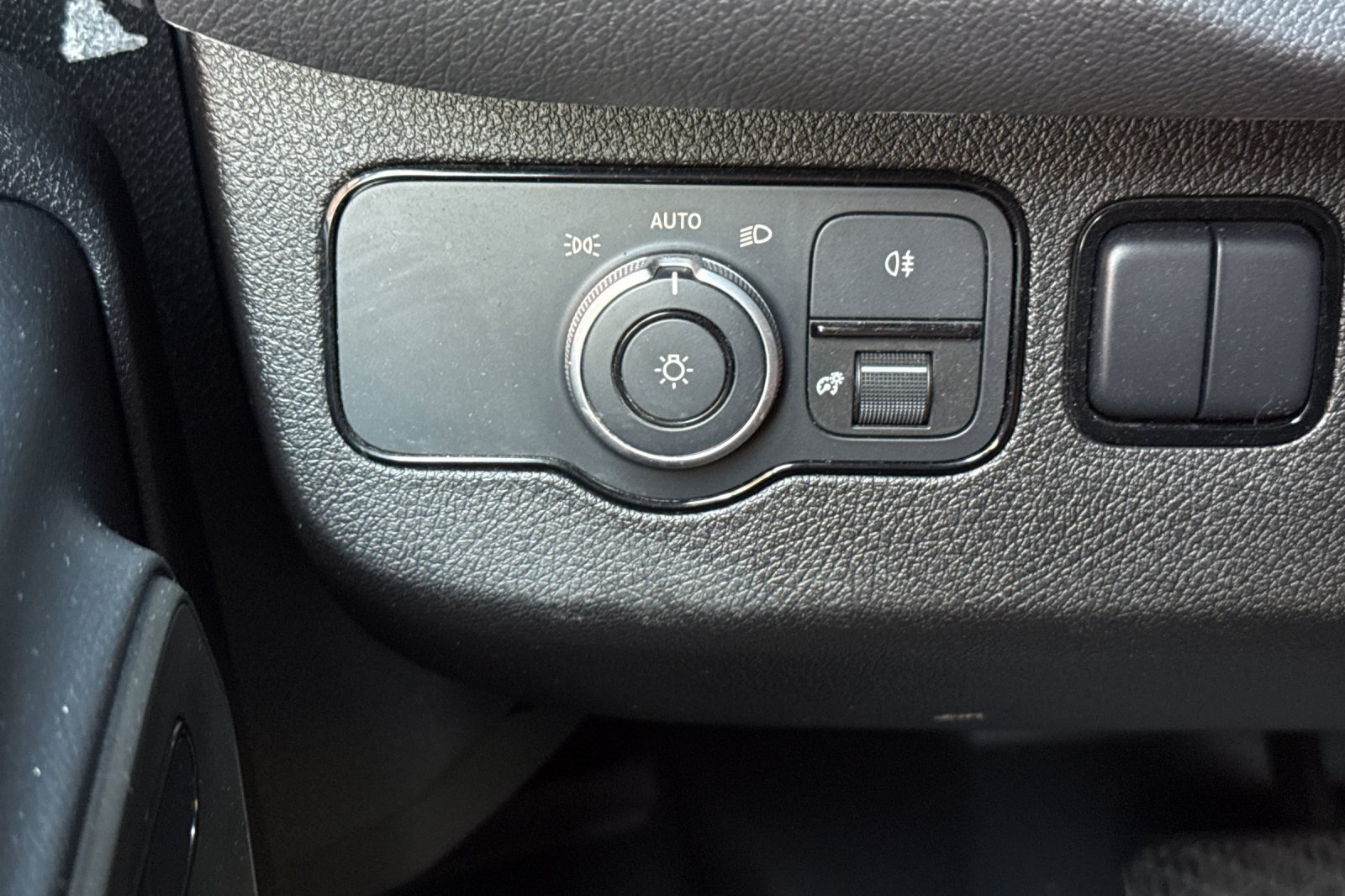 Used 2025 Mercedes-Benz Sprinter 2500 image 36