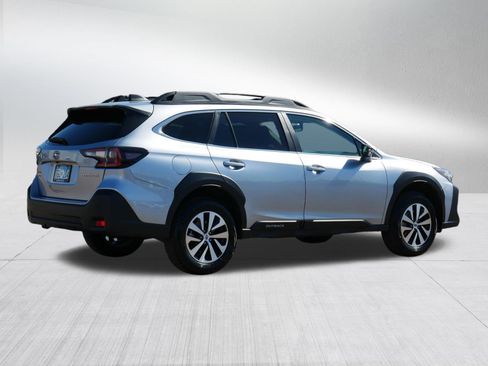 Certified 2025 Subaru Outback Premium image 7