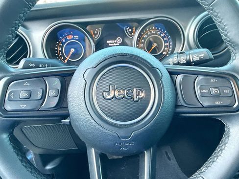 Used 2023 Jeep Wrangler Sport S image 22