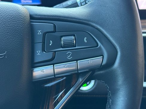 Used 2023 Cadillac Escalade Premium Luxury image 35