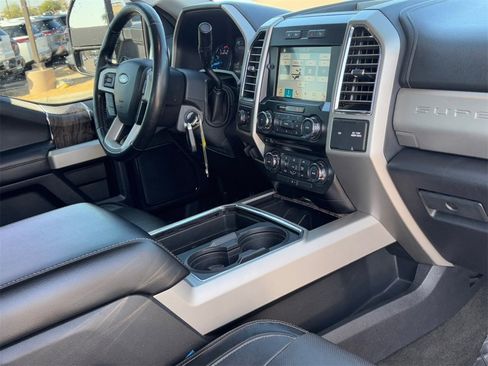 Used 2017 Ford F250 Lariat w/ Chrome Package image 11