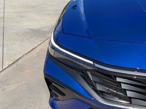 New 2024 Hyundai Elantra SEL w/ Convenience Package image 7