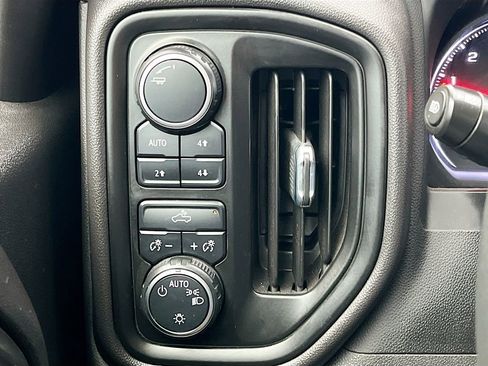 Used 2023 Chevrolet Silverado 1500 Custom Trail Boss w/ LPO, Dark Essentials Package image 10