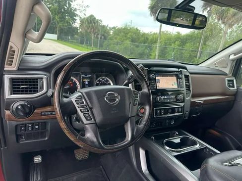 Used 2018 Nissan Titan Platinum Reserve w/ Platinum Utility Package AWD/4WD image 9