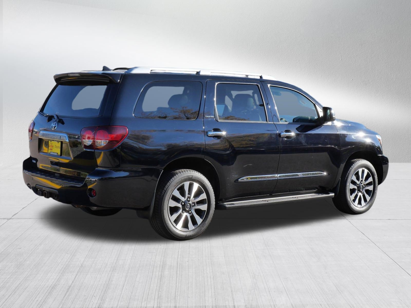 Certified 2019 Toyota Sequoia Limited w/ Safety & Convenience Package AWD/4WD image 7