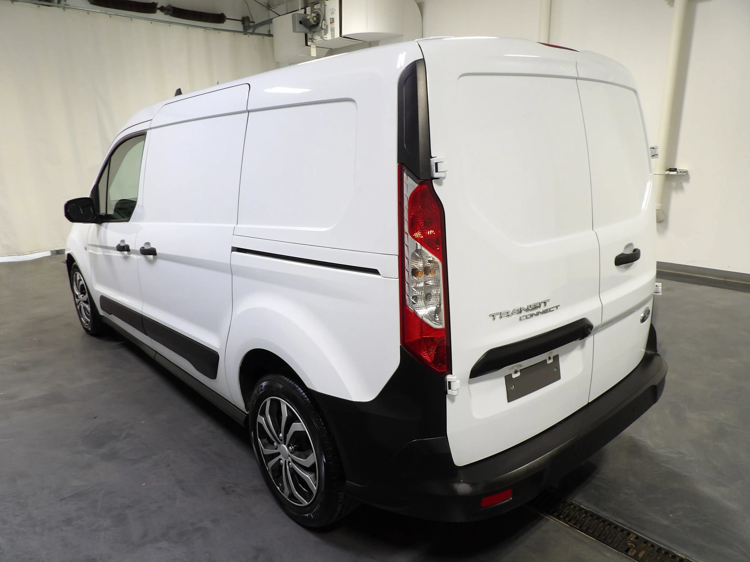 Used 2022 Ford Transit Connect XL FWD image 6