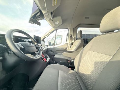 Used 2023 Ford Transit 350 XLT image 8