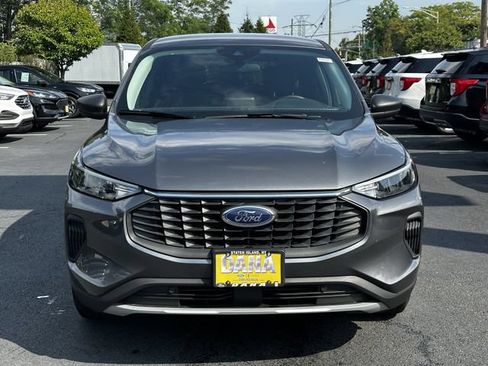 Certified 2023 Ford Escape Active AWD/4WD image 2