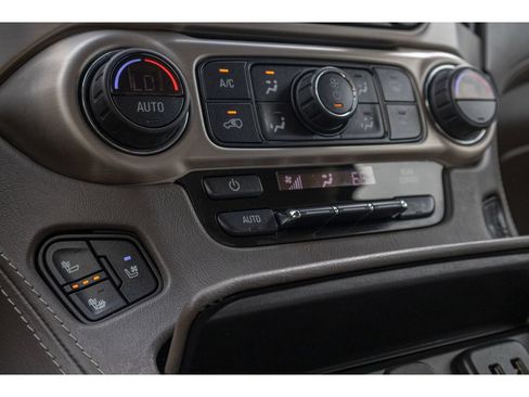 Used 2019 GMC Yukon Denali w/ Denali Ultimate Package AWD/4WD image 28