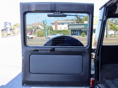 Used 2012 Mercedes-Benz G 550 image 48