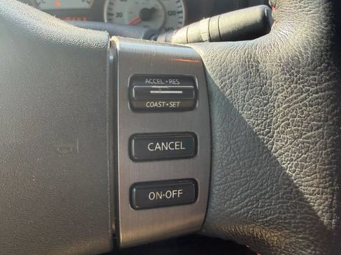 Used 2012 Nissan Titan SV AWD/4WD image 20