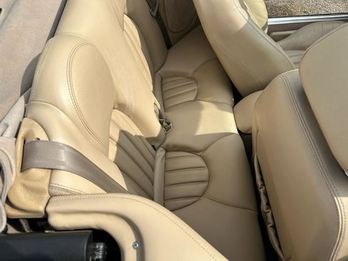 Used 2004 Jaguar XK8 Convertible image 20
