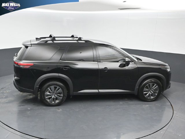 Used 2023 Nissan Pathfinder SV w/ Black Appearance Package FWD image 16