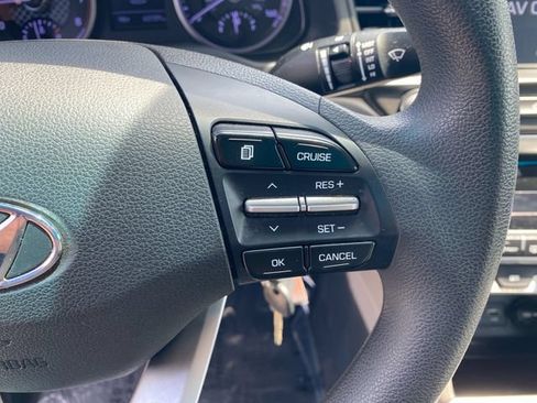 Used 2020 Hyundai Elantra SEL FWD image 20