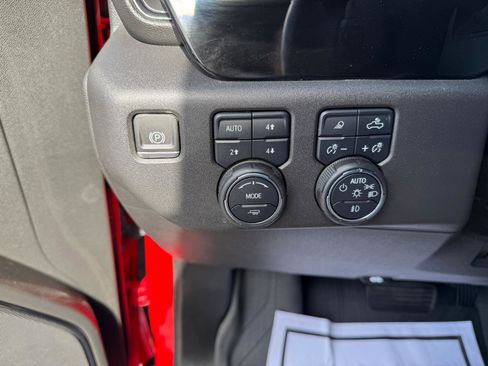 Used 2023 Chevrolet Silverado 1500 ZR2 image 25