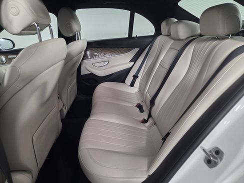 Used 2022 Mercedes-Benz E 350 Sedan image 23