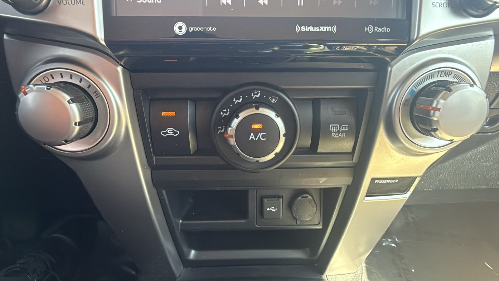 Used 2020 Toyota 4Runner SR5 Premium AWD/4WD image 19