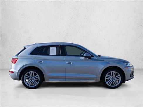 Used 2019 Audi Q5 2.0T Premium Plus w/ Premium Plus Package image 4