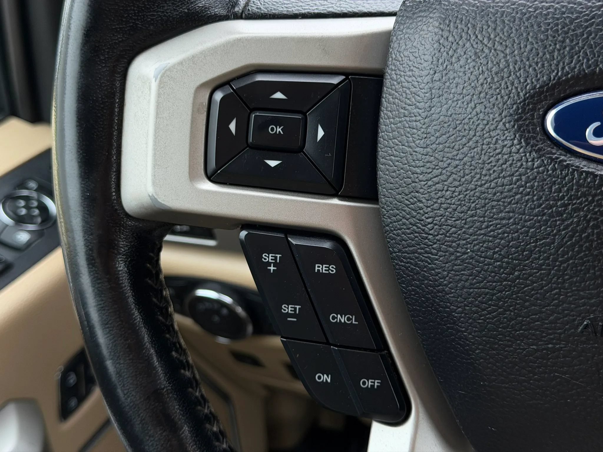 Used 2019 Ford F250 Lariat w/ Lariat Ultimate Package AWD/4WD image 28