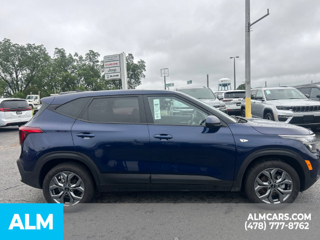 Used 2026 Kia Seltos LX FWD image 9