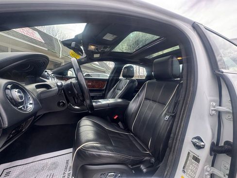 Used 2013 Jaguar XJ AWD image 28