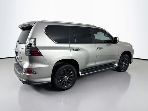 Used 2023 Lexus GX 460 Luxury w/ Sport Design Package AWD/4WD image 9
