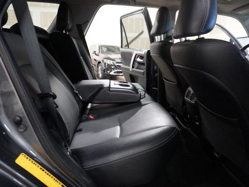 Used 2018 Toyota 4Runner SR5 Premium AWD/4WD image 14