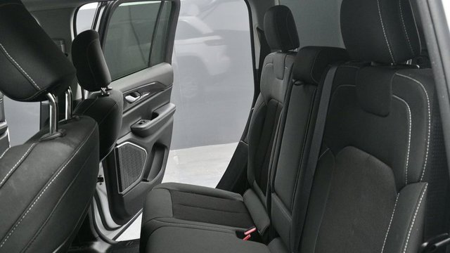 Used 2022 Jeep Grand Cherokee Laredo w/ Luxury Tech Group I AWD/4WD image 21