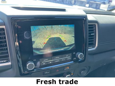 Used 2024 Nissan Frontier SV w/ SV Convenience Package image 12