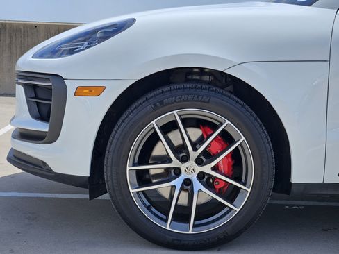 Certified 2023 Porsche Macan S AWD/4WD image 13