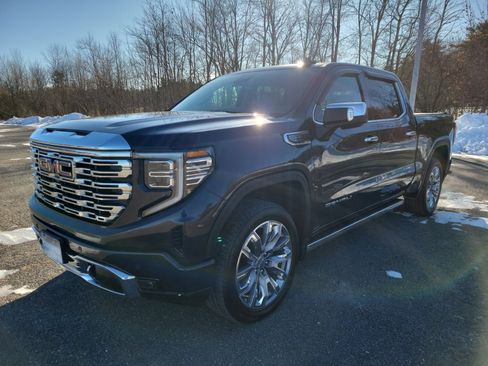 Used 2022 GMC Sierra 1500 Denali w/ Denali Reserve Package image 1