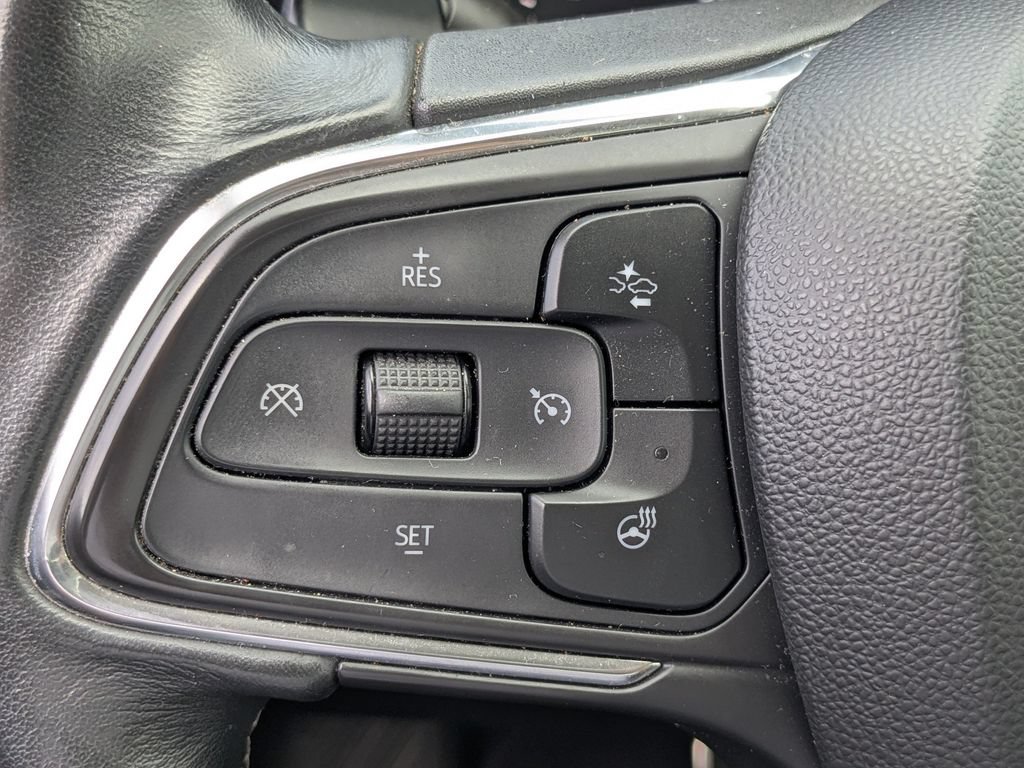 Used 2023 Buick Envision Essence w/ Sport Touring Package AWD/4WD image 25