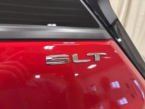 Used 2024 GMC Terrain SLT w/ Infotainment Package II AWD/4WD image 12