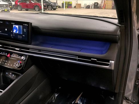 Used 2025 Hyundai Santa Cruz Limited image 15