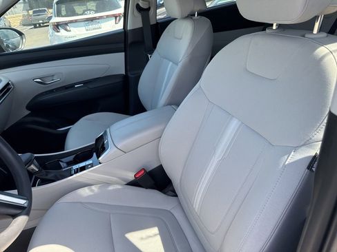 Certified 2025 Hyundai Tucson SEL AWD/4WD image 6