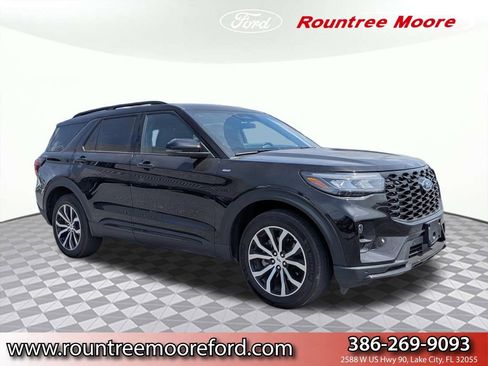 Used 2025 Ford Explorer ST-Line AWD/4WD image 1