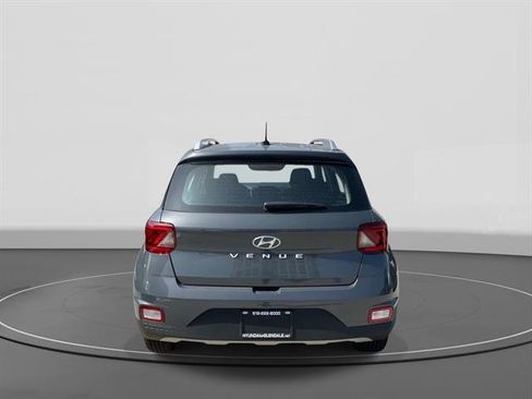 New 2026 Hyundai Venue SEL FWD image 4
