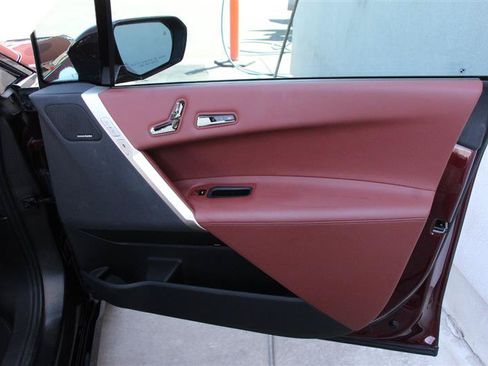 Used 2024 BMW iX xDrive50 w/ Premium Package AWD/4WD image 13