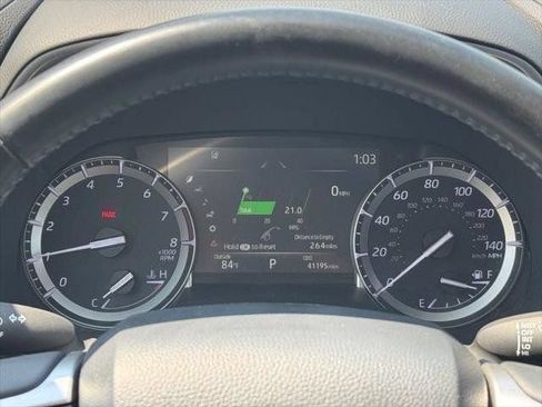 Used 2022 Toyota Highlander XLE AWD/4WD image 45