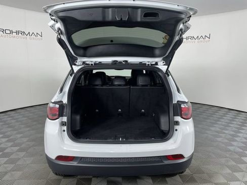 Used 2024 Jeep Compass Latitude image 38