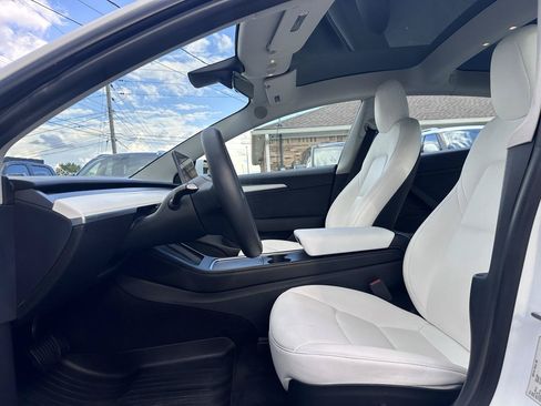 Used 2022 Tesla Model 3 Long Range AWD/4WD image 10