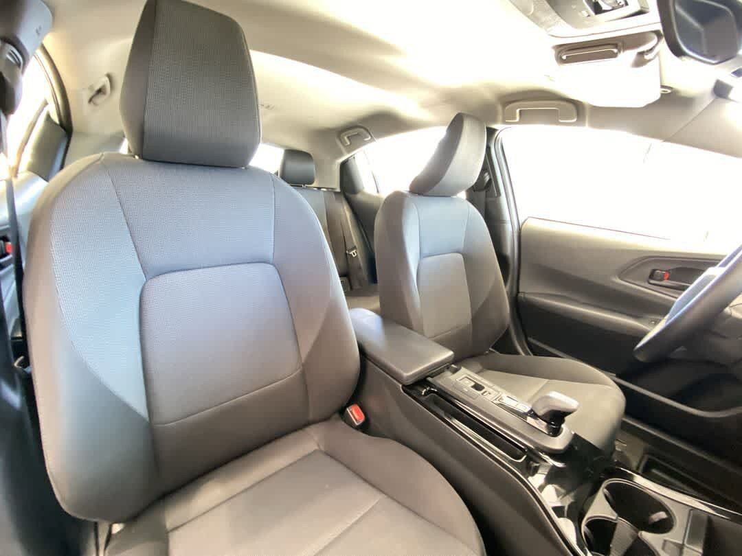 Used 2024 Toyota Prius LE AWD/4WD image 25