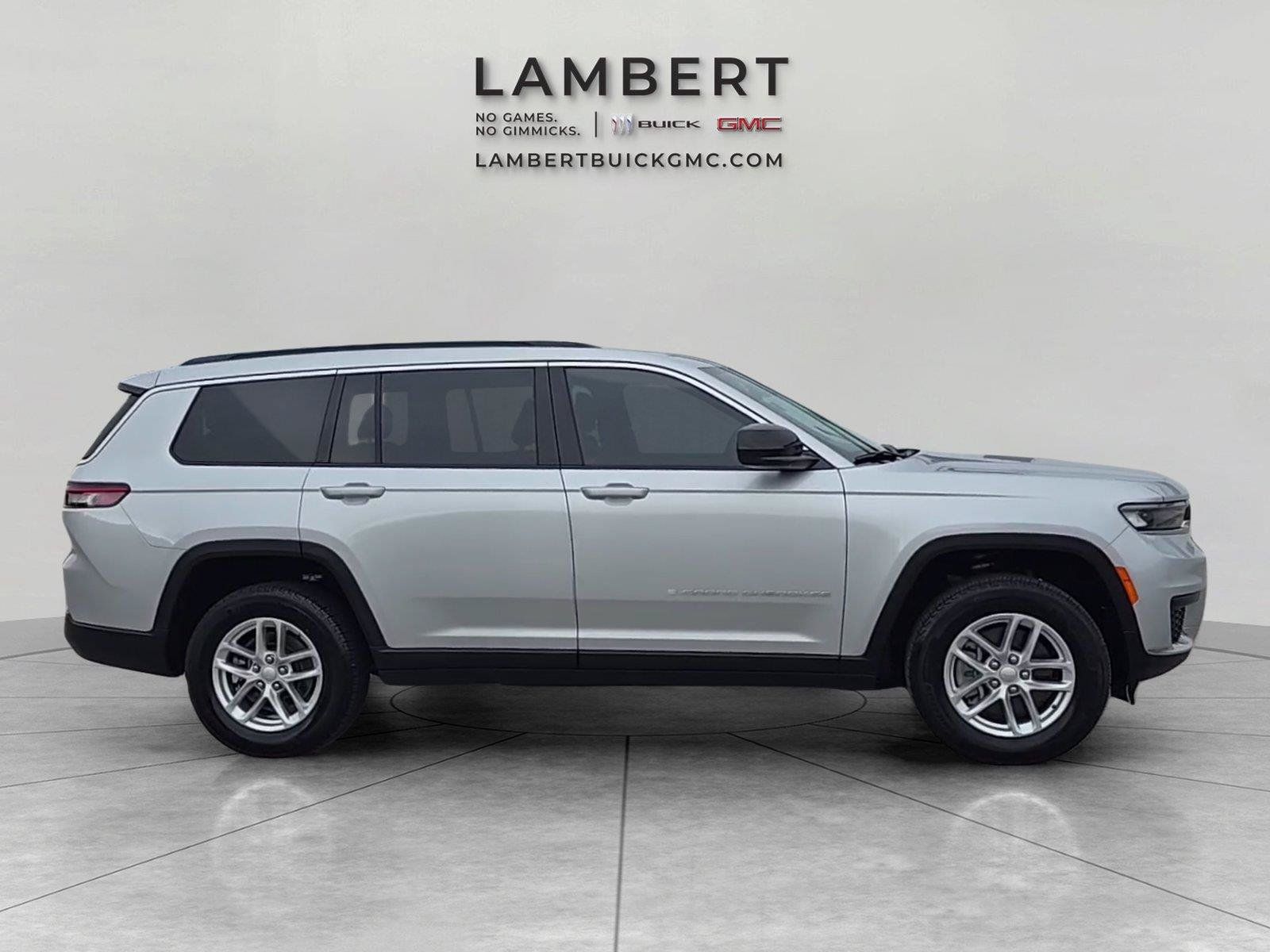 Used 2025 Jeep Grand Cherokee L Laredo w/ Luxury Tech Group I AWD/4WD image 6