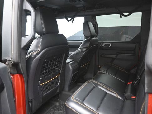 Used 2024 Ford Bronco Badlands AWD/4WD image 10