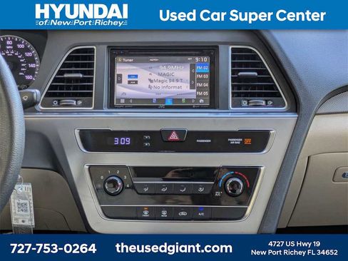 Used 2016 Hyundai Sonata SE image 17