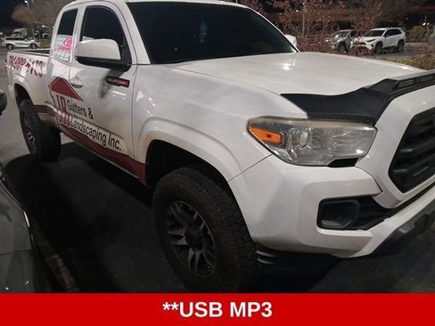 Used 2016 Toyota Tacoma SR image 6