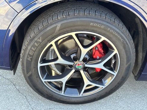 Used 2021 Alfa Romeo Stelvio Ti image 15