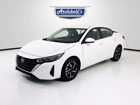 Used 2025 Nissan Sentra SV FWD image 3