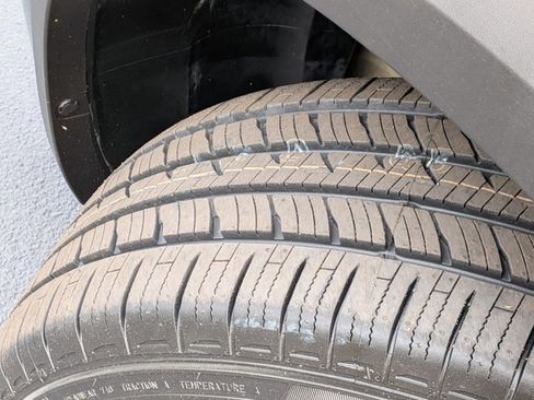 Certified 2023 Nissan Pathfinder SL image 11